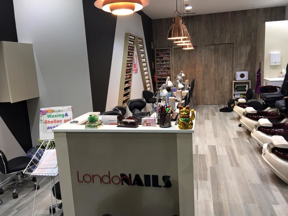 artisan nails forest lake prices